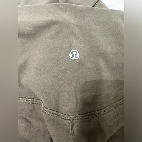 Lulemon aligns leggings size 2 army green - Picture 9 of 10